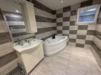 Pronájem RD 4+1 (150 m2), garáž, Brno-Tuřany - 10