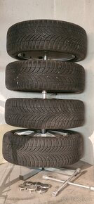 Zimní pneu 195/50 /R15 na litých kolech Dezent z Ford Fiesta - 10