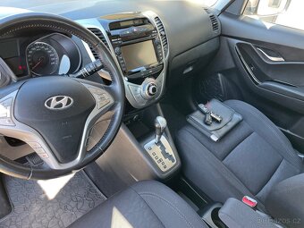 HYUNDAI IX20 1,6 BENZÍN 92KW AUTOMAT 2015 1 MAJITEL - 10