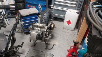 Piaggio Beverly 300, rok 2010 - 10