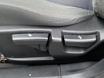 Nissan Qashqai 1.6 i , 84 kW benzín, 2009 - 10