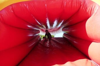 Prodám nafukovací atrakci Zlatá rybka - 10