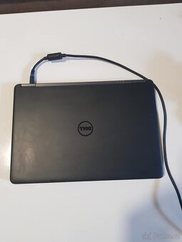 slušný notebook dell - 10