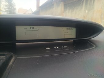 Citroen C4 1.4 16v - 10