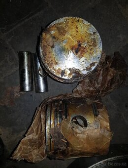 Originální nové díly z vojenského depozitu Dněpr Ural M72 K7 - 10