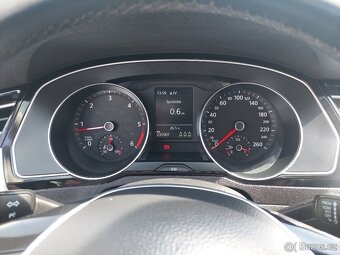 VW Passat B8 variant 1.6 TDI m 2017 plný servis - 10