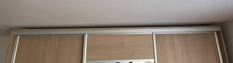 Vestavěná šatní skříň, volně stojící - 10