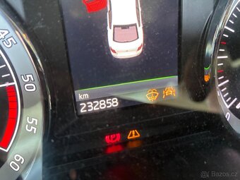 Dražba Škoda Octavia 1.6 TDi DSG Style 85 kW nepojízdná - 10