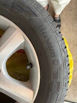 Kola Suzuki SX4 a Barum Bravuris 5HM 205/60 R16 92H2 - 10