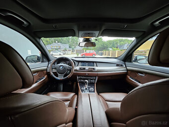 BMW 550i GT – V8, INDIVIDUAL, LASER SVĚTLA, MAX VÝBAVA - 10