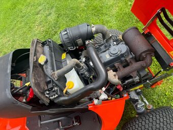 Zahradní traktůrek Kubota Gr2100 4x4 - 10