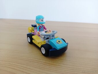 Lego Friends 41352 - Velký závod - 10
