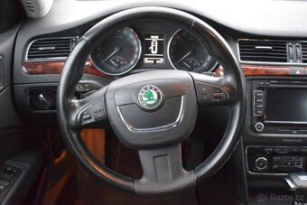 Škoda Superb 2,0TDi DSG,PLNÁ VÝBAVA - 10