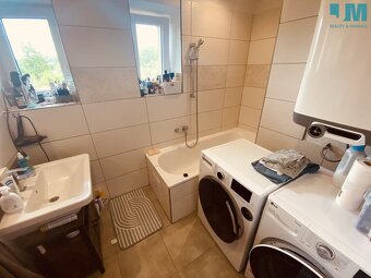pronájem podkrovního bytu s terasou a zahradou – 2 + KK, 80  - 10