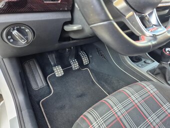 Volkswagen UP GTI - 10