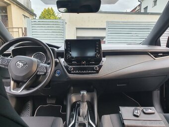 Toyota Corolla 1.8i Hybrid - 10