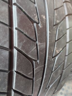 Pneu 275/40 r18 - 10