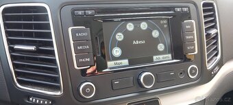 Volkswagen Sharan 2.0 TDi - 10