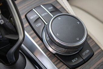 BMW Rad 5 530 xDrive A/T, 195kW, A8, 4d. Luxury Line - 10