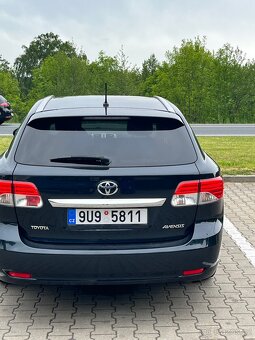 Toyota Avensis - 10