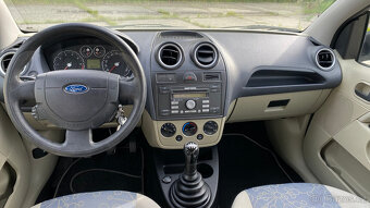 Ford Fiesta - 10