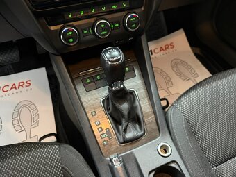 Škoda Octavia 3 2,0 TDI SCOUT NAVI TAŽNÉ - 10
