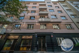 Pronájem bytu 1+kk 31 m², u stanice metra Flora - 10