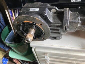 MOTORY//PREVODOVKY//OCASKA//RIDGID//KARDANY//HELUKABEL - 10