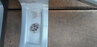 Prodám 4x Aludisky R17 6,5Jx17 ET52 originál VW5TA 601025G - 10