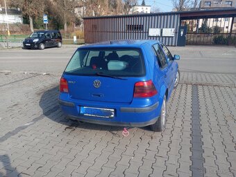 Prodám Volkswagen golf 4 , 1.4 na náhradní díly - 10