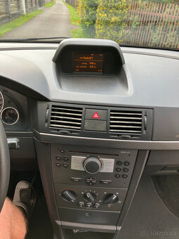 Opel Meriva 1,4 66kW, r.v. 2006 - 10