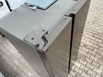 americká chladnička Haier HSW79F18ANMM třída A 143kw/rok - 10