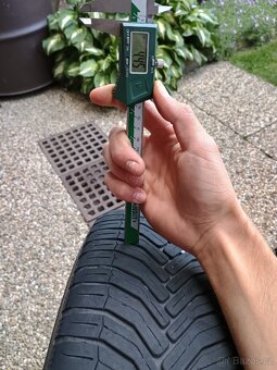 VW alu kola 5x122 R16 zimní pneu Michelin 205/55 - 10