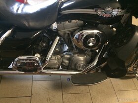 Harley Davidson - 10