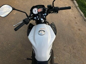 Yamaha YS125 - 10