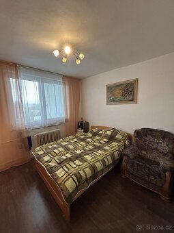 Prodej vyčleněné bytové jednotky v RD s parkovacími místy a  - 10