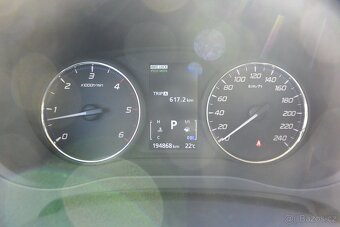 PRODÁM Mitsubishi Outlander 2.2 DI-D 4WD INTENSE, AUTOMAT - 10