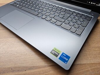 LENOVO LOG 15IAX9_i5-12450HX_16GB_1TB_RTX 3050 6GB_NOVINKA - 10