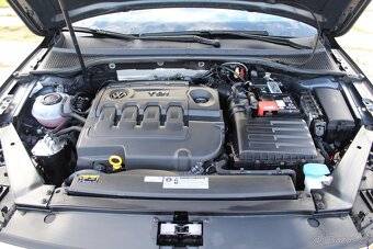 VW Passat Highline 2.0 Tdi 110Kw 136000km servis VW Full Led - 10
