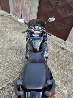 Honda VFR800 FI - 10