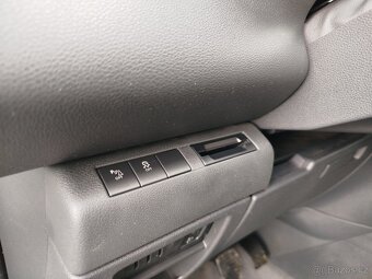 Peugeot 3008 1.6i FACELIFT, r.v. 12/2014, najeto 143.172 km - 10