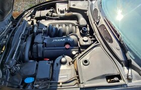 JAGUAR XK8 4.0 CABRIO - 10