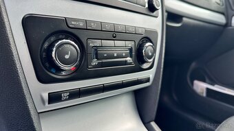 Škoda Octavia 1.6TDi VÝHŘEV SED., 100%KM - 10