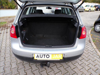 Volkswagen Golf 1,6 FSI TAŽ.ZAŘ.,TREND - 10