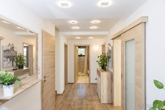 Prodej, rodinný dům, 314 m² - Praha - Suchdol, ev.č. 00785 - 10