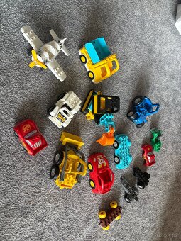 Lego Duplo sada kostek včetně aut a zvířátek 9 kg - 10