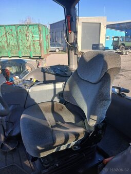 Traktor New Holland TG255 - 10