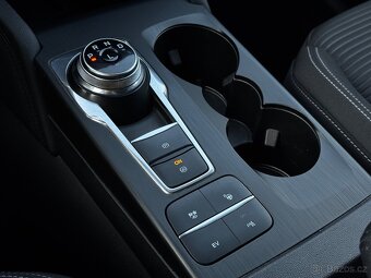 Ford Kuga 2.5 DURATEC 165kW PHEV TITANIUM - 10