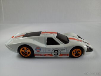 HOT WHEELS - 1967 FORD GT40 Mk.IV -GULF -POZRI DETAILNÉ FOTO - 10