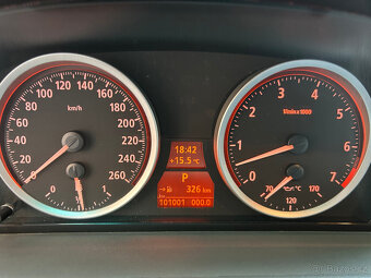 BMW 645Ci V8,servis.kniha,nebourán,velmi zachovalý,serv.50t. - 10